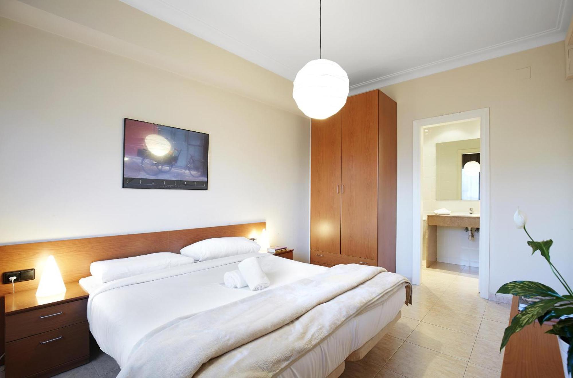 Apartamentos Calvet Barcelona Exterior foto