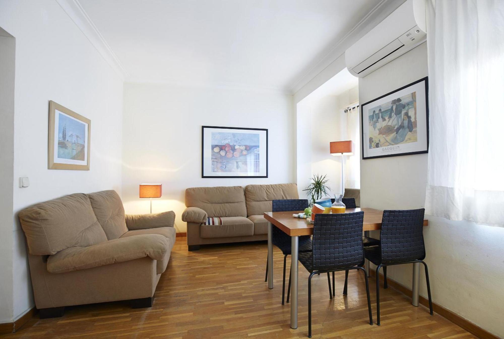 Apartamentos Calvet Barcelona Exterior foto